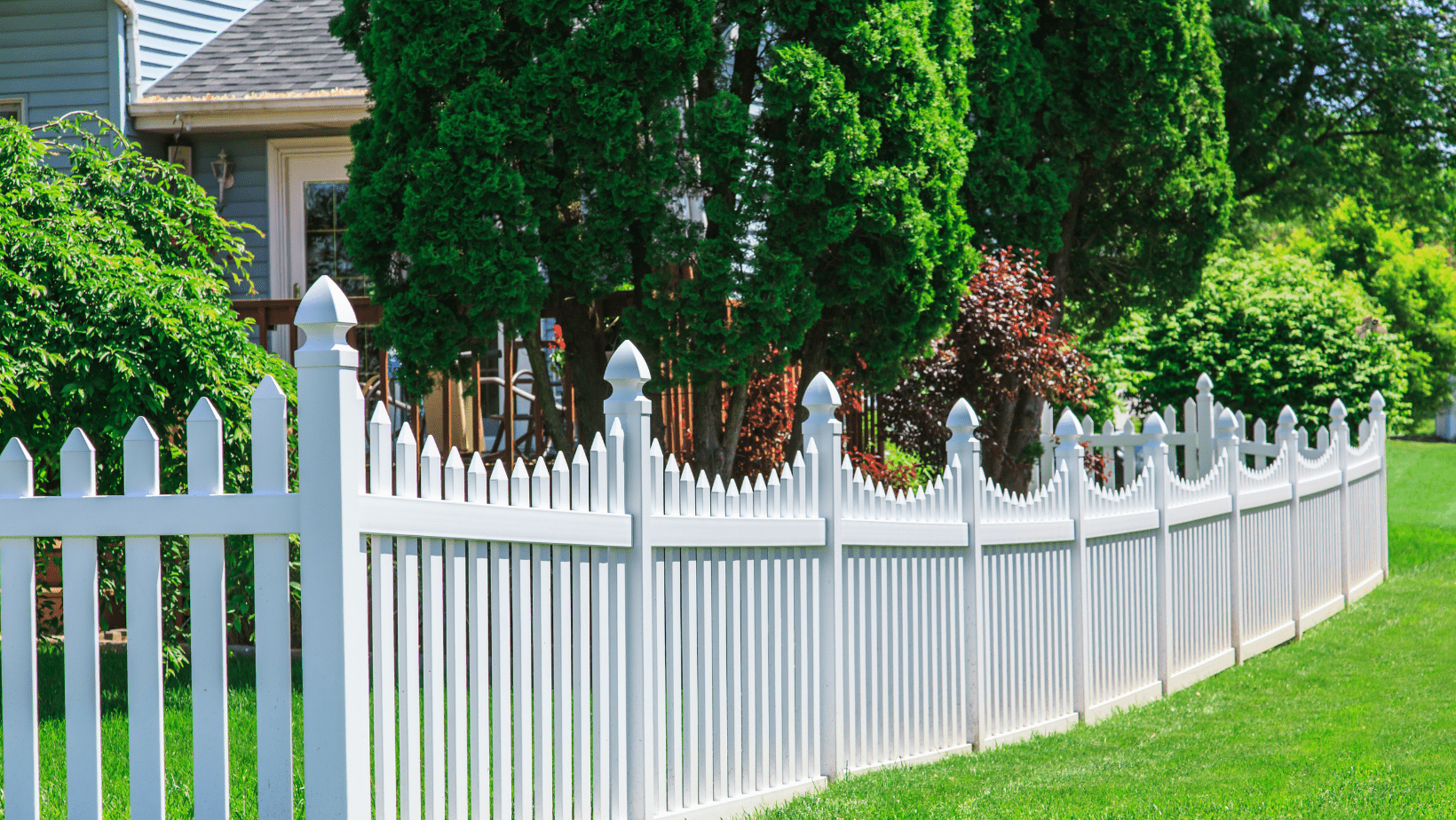 Read more about the article Vinyl Fence